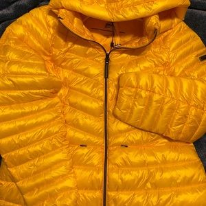 BCBGMAXAZARIA FREE Yellow Puffer Jacket